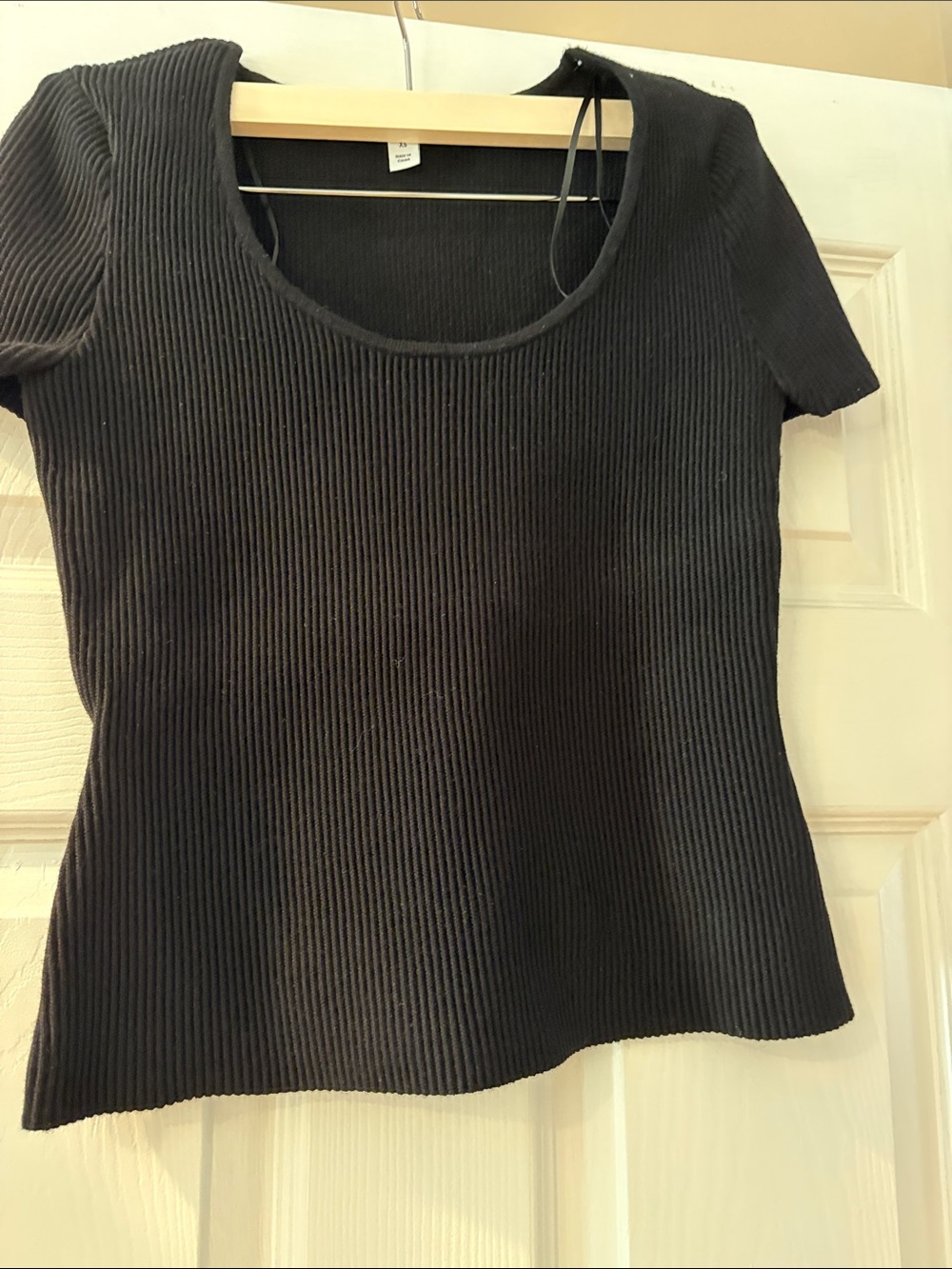 Bar III Black Ribbed Scoop-Neck Short Sleeve Tee